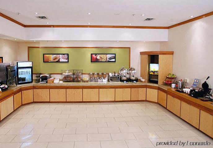 Fairfield Inn & Suites By Marriott Belleville Exterior photo